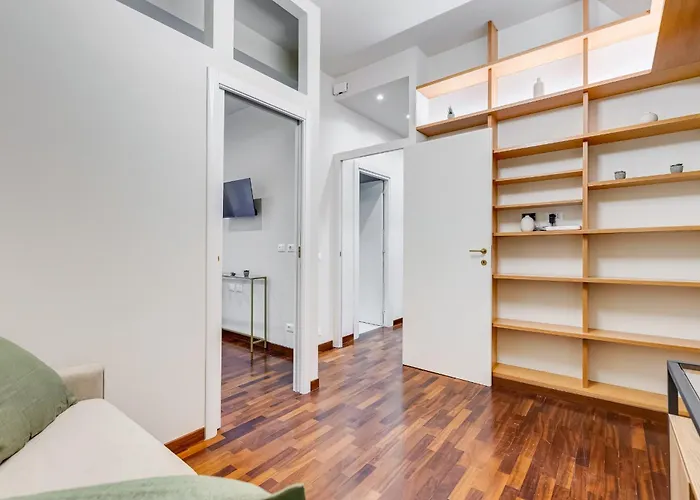 Vivilo Collection - Astura Modern Apartment *