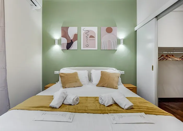 Vivilo Collection - Astura Modern Apartment *