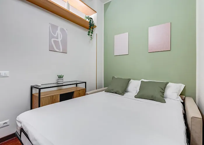 Vivilo Collection - Astura Modern Apartment *